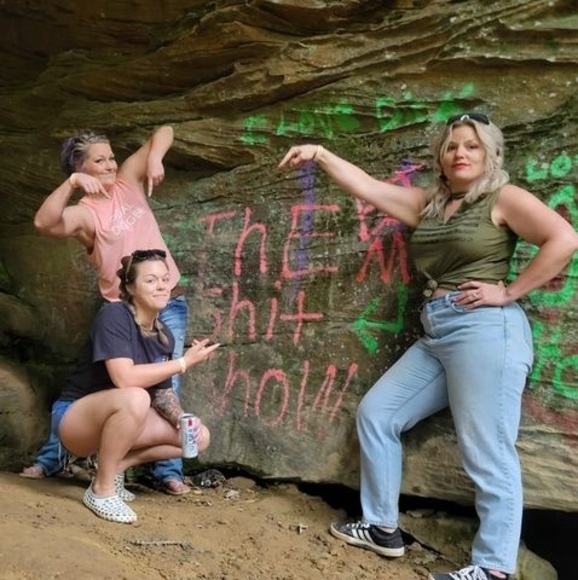 Meet your Posher, Kristen - Picture 1 of 1